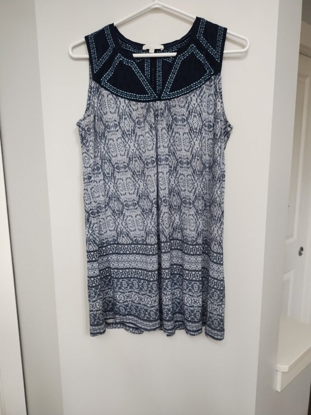 Dalia soft sleeveless vneck embroidered tunic